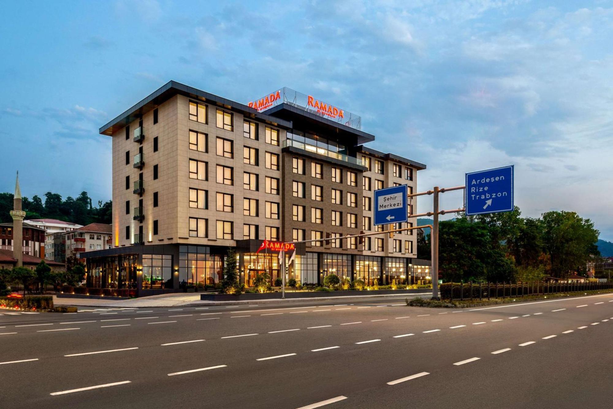 מלון Ramada By Wyndham Rize Findikli מראה חיצוני תמונה